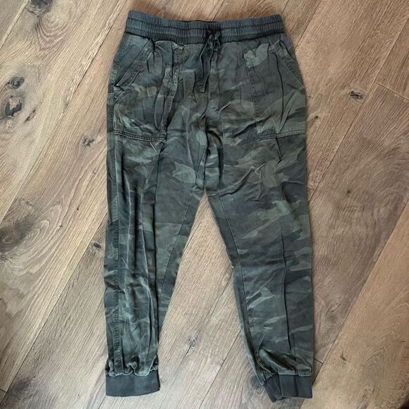 Splendid Women's Green Camo Drawstring Waist Jogger Pants Size XS - Picture 2 of 5